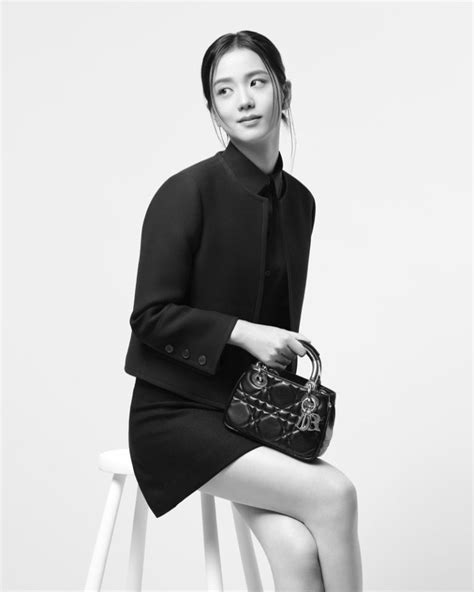 dior lady black pink singasses|Blackpink’s Jisoo Stars In Dior’s Lady 95.22 Bag Campaign.